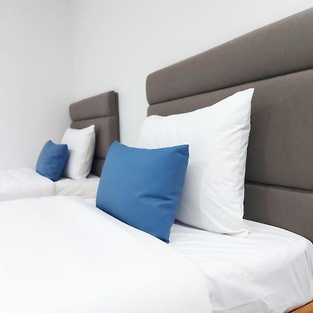 מנילה Airobedz Makati - A Value Hotel מראה חיצוני תמונה