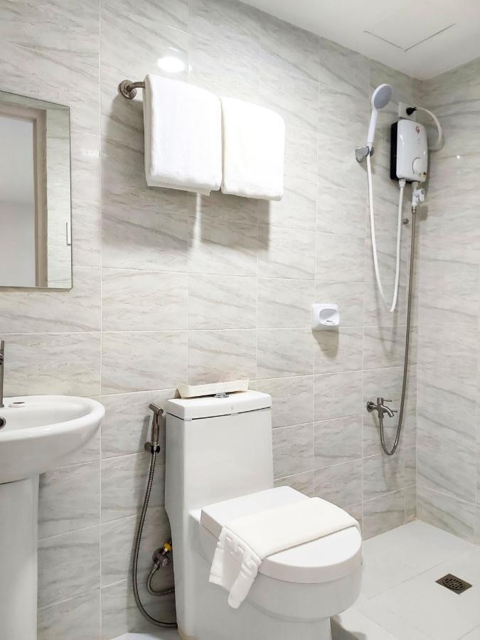 מנילה Airobedz Makati - A Value Hotel מראה חיצוני תמונה