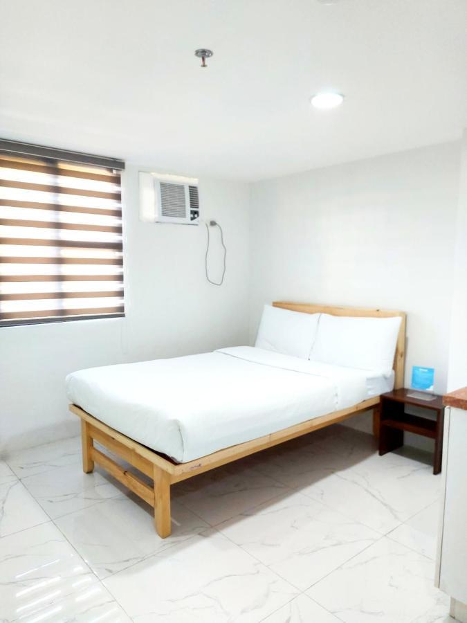 מנילה Airobedz Makati - A Value Hotel מראה חיצוני תמונה