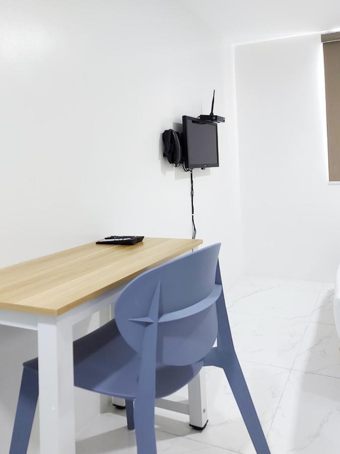 מנילה Airobedz Makati - A Value Hotel מראה חיצוני תמונה